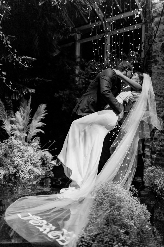 Свадьба в ботаническом саду | Фото и пример