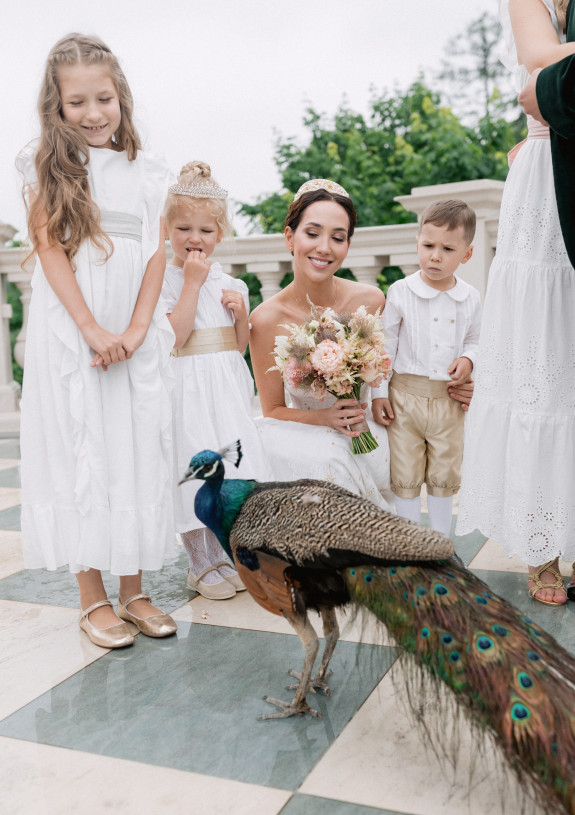 Сказочная свадьба в пастельных тонах на озере