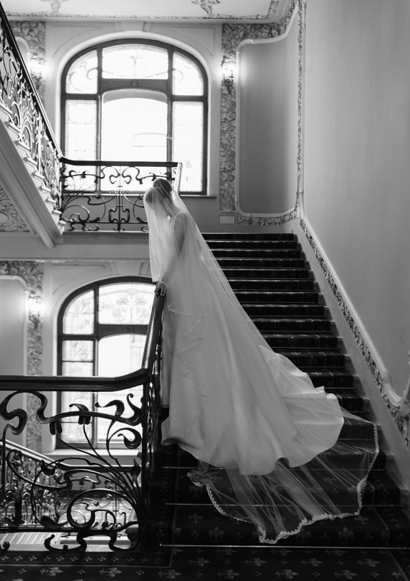 Свадьба в католическом соборе в Москве