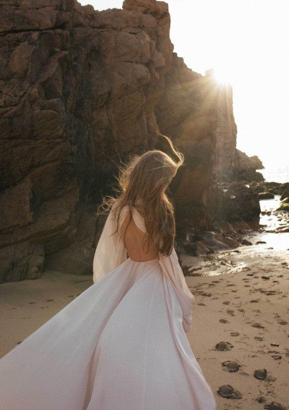 Предсвадебная съемка на берегу океана