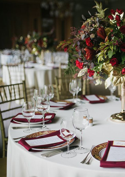 Красно-золотая свадьба Юлии и Дениса в отеле «Националь»