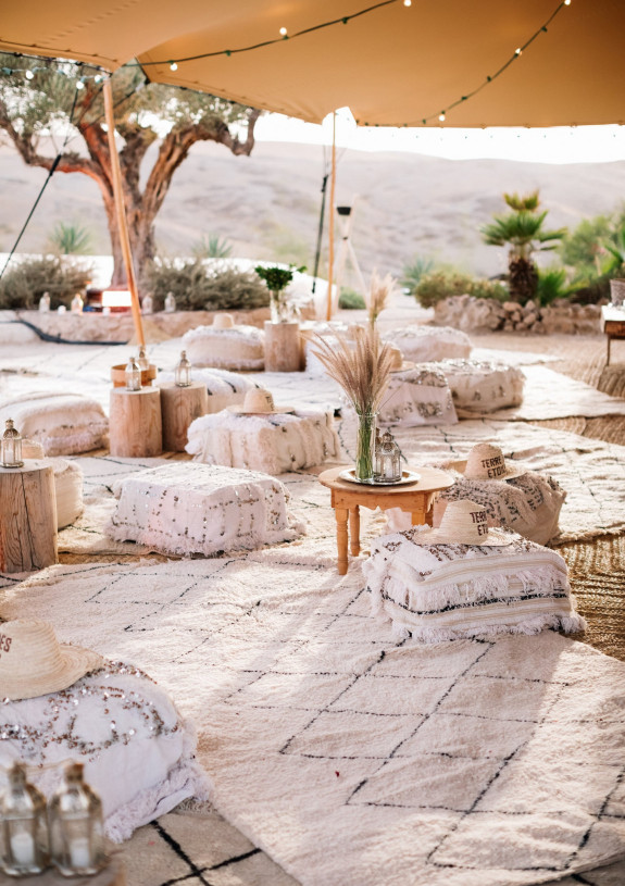 Предсвадебный ужин Дианы и Дениса в пустыне