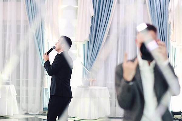 Ведущие Александр Слесарев