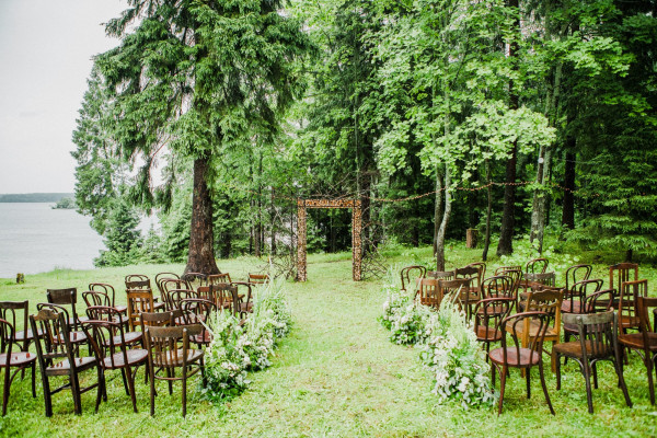 Эко-свадьба в живописному лесу