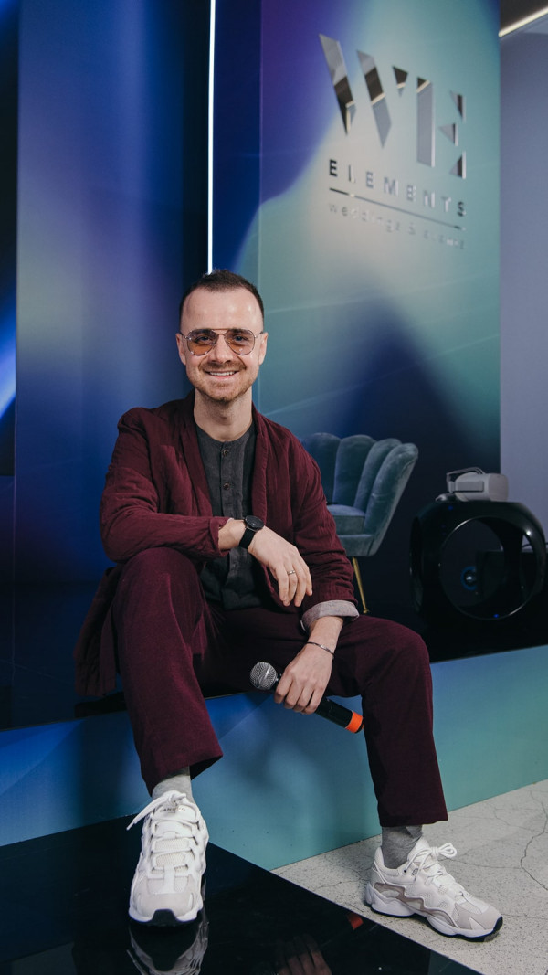 Ведущие Михаил Белянин