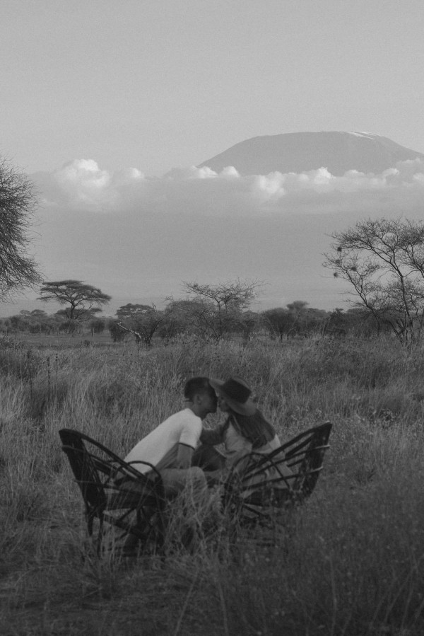 Свадьба в Африке c зебрами, жирафами и