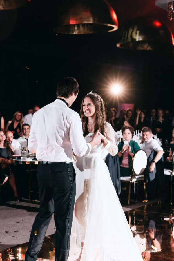 Классическая свадьба в замке недалеко от Москвы