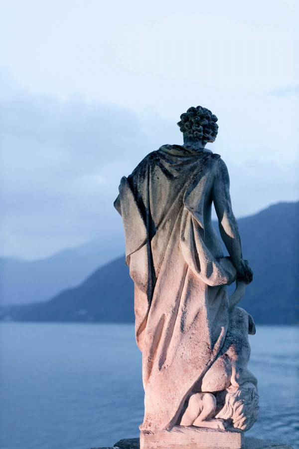 Свадебный ужин на берегу Комо в окружении