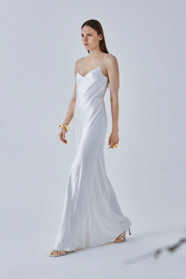 Galvan Bridal 2021 — минимализм, асимметрия и