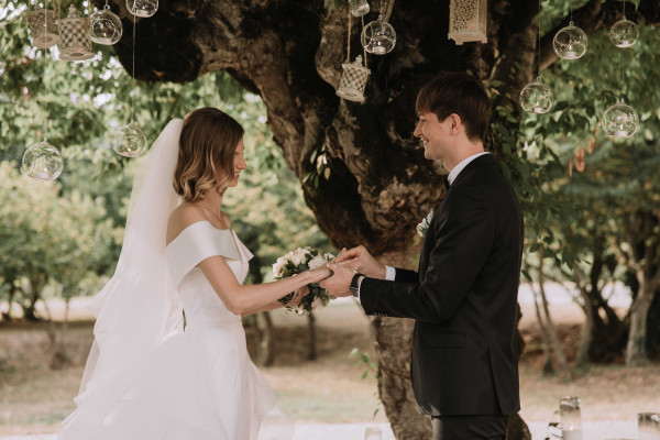 Уютная свадьба в зеленых садах Грузии