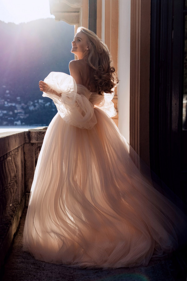 Невероятно нежная камерная свадьба в Италии