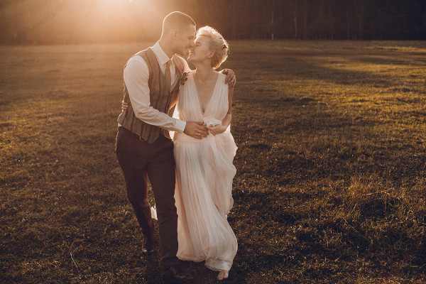 Осенняя свадьба с сухоцветами, льном и прогулками