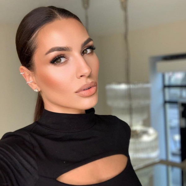 Ирина Митрошкина запустила онлайн-курс макияжа