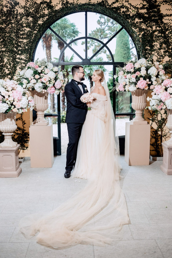 Невероятно нежная камерная свадьба в Италии