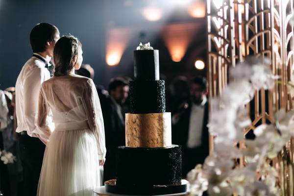 Классическая свадьба в замке недалеко от Москвы