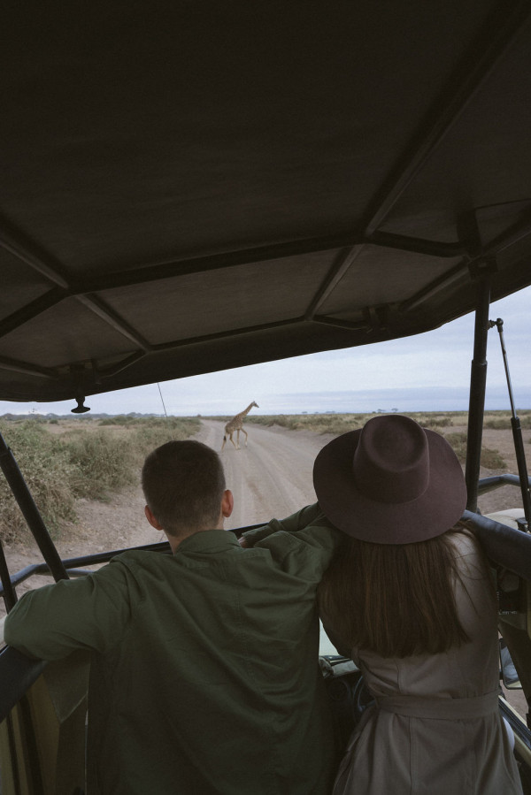 Свадьба в Африке c зебрами, жирафами и