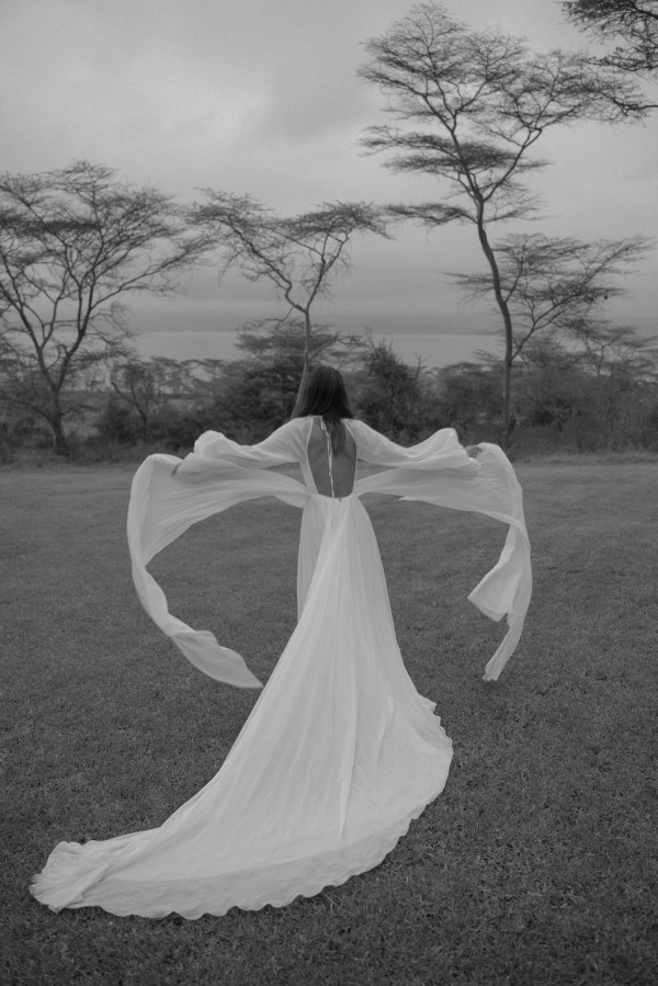 Свадьба в Африке c зебрами, жирафами и