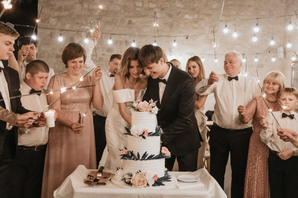 Уютная свадьба в зеленых садах Грузии