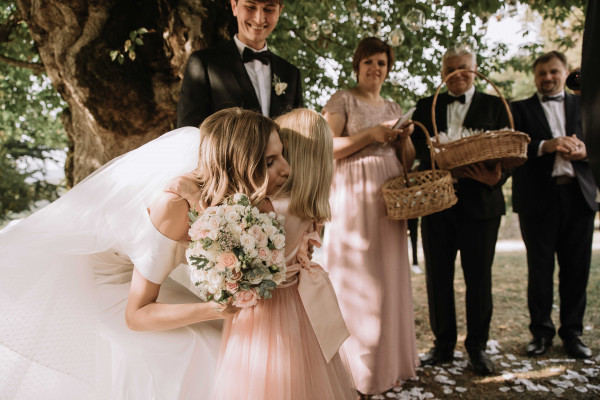 Уютная свадьба в зеленых садах Грузии