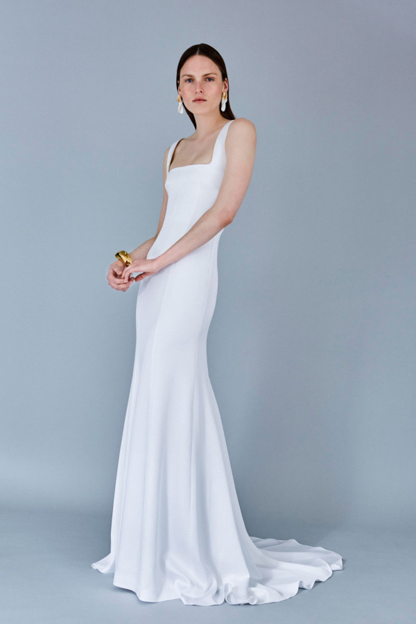 Galvan Bridal 2021 — минимализм, асимметрия и
