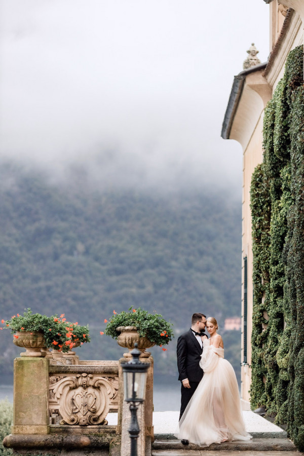 Невероятно нежная камерная свадьба в Италии