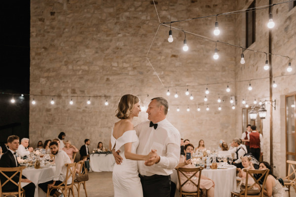 Уютная свадьба в зеленых садах Грузии