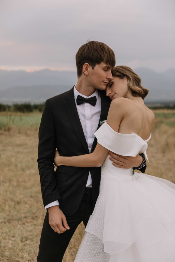 Уютная свадьба в зеленых садах Грузии