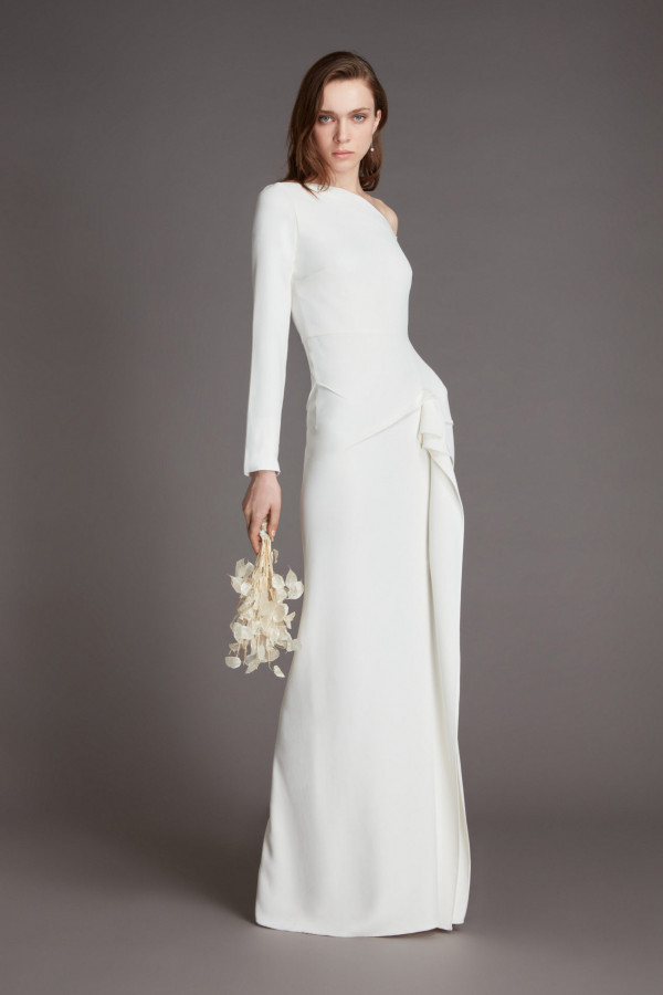 Платья на одно плечо — главный тренд