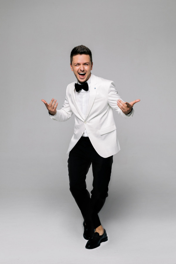 Не только на сцене: в каких форматах