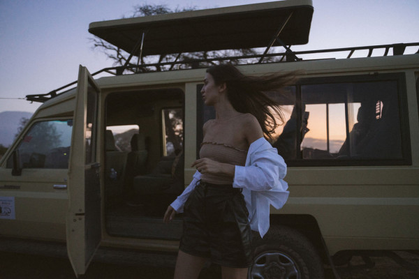 Свадьба в Африке c зебрами, жирафами и