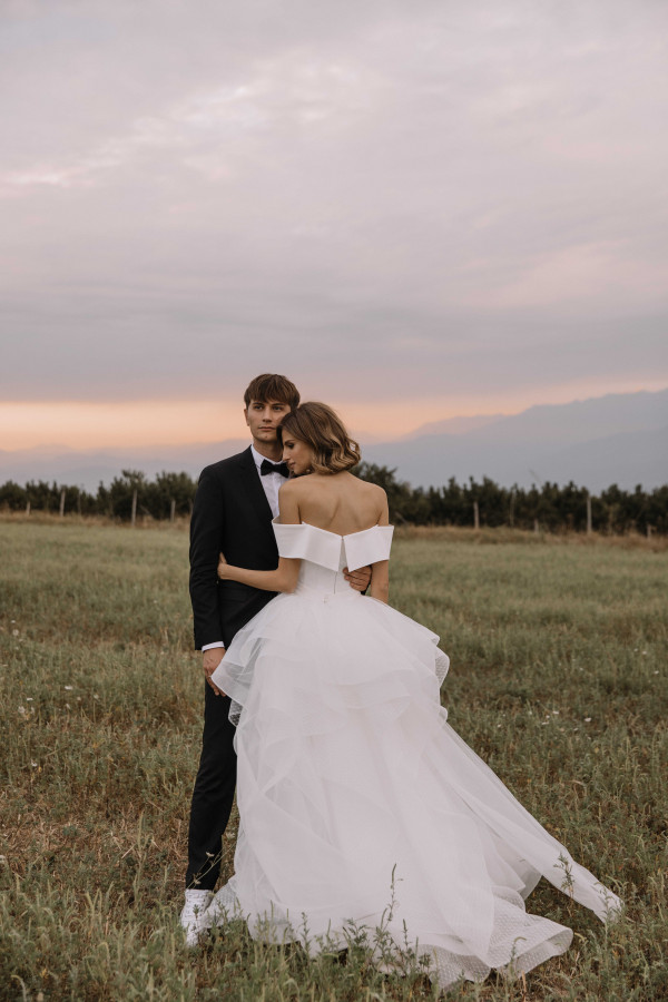 Уютная свадьба в зеленых садах Грузии