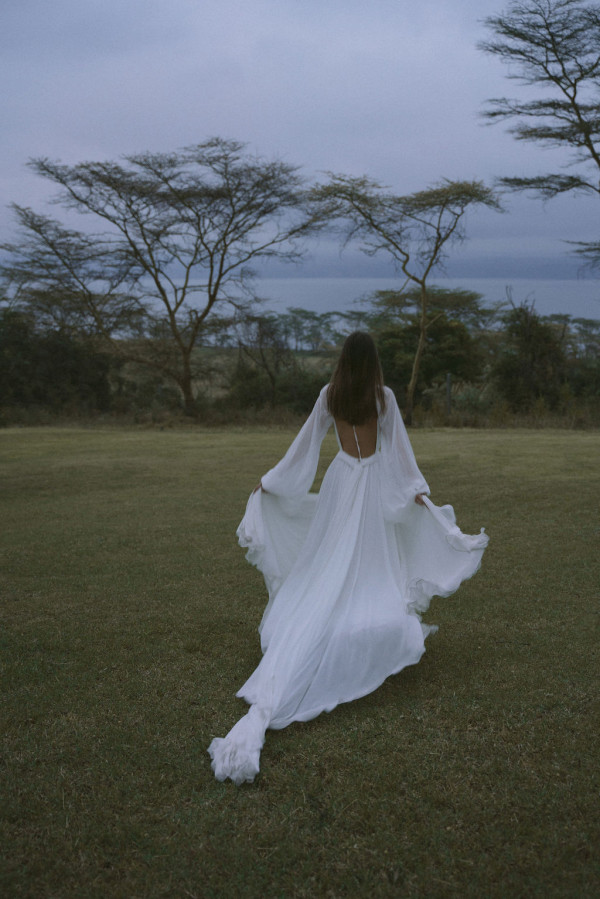 Свадьба в Африке c зебрами, жирафами и