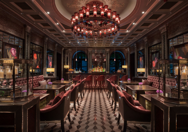 Площадки Four Seasons Hotel Lion Palace