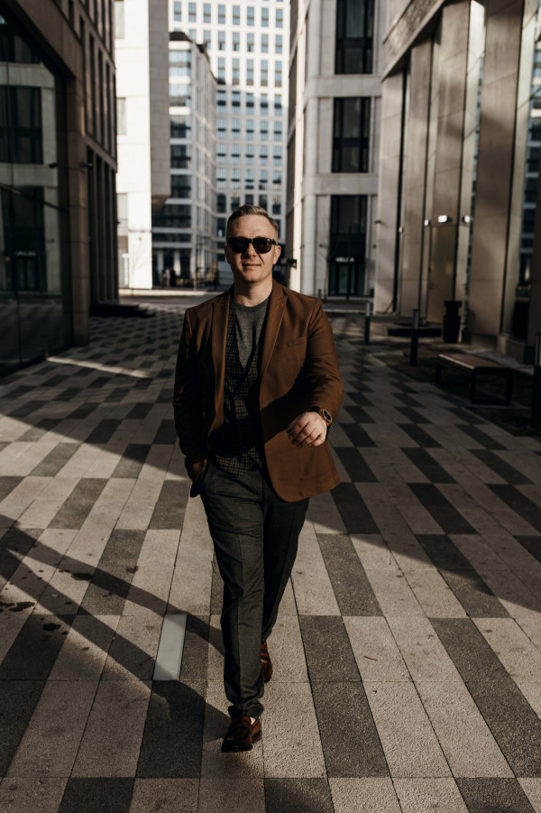 Ведущие Антон Абучкаев