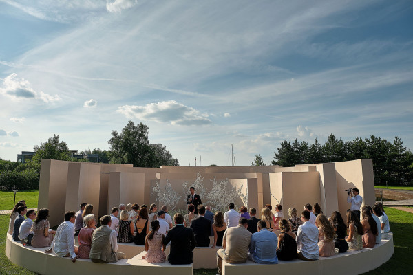 Ведущие Андрей Пределин