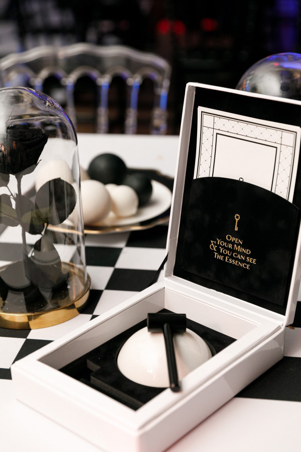 «Сюрреалистическая» свадьба, вдохновленная Сальвадором Дали