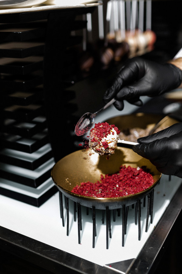 Игорь Мельников — новый шеф-кондитер Four Seasons