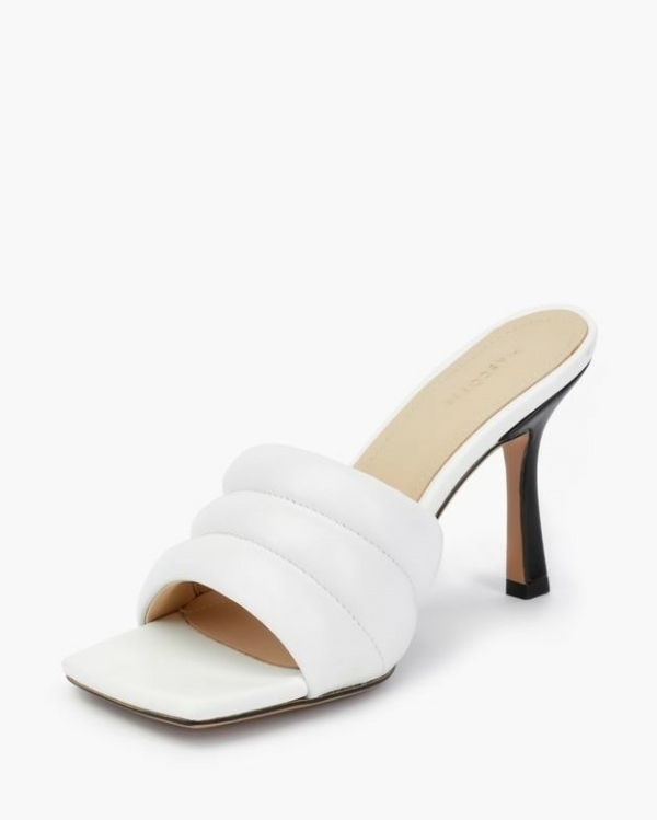 Пригласили на свадьбу? Вот 36 стильных туфель