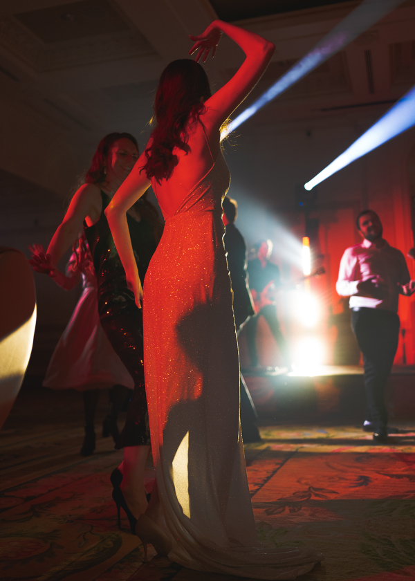 Питерская свадьба в эстетике рококо и рок-н-ролла