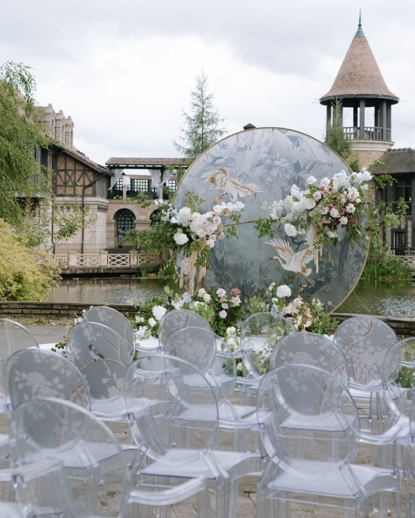 Атмосфера Франции XX века с нотками Востока