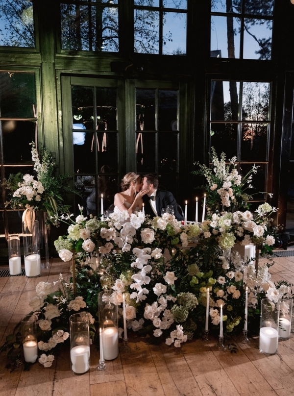 Осенняя свадьба в загородном шале от агентства