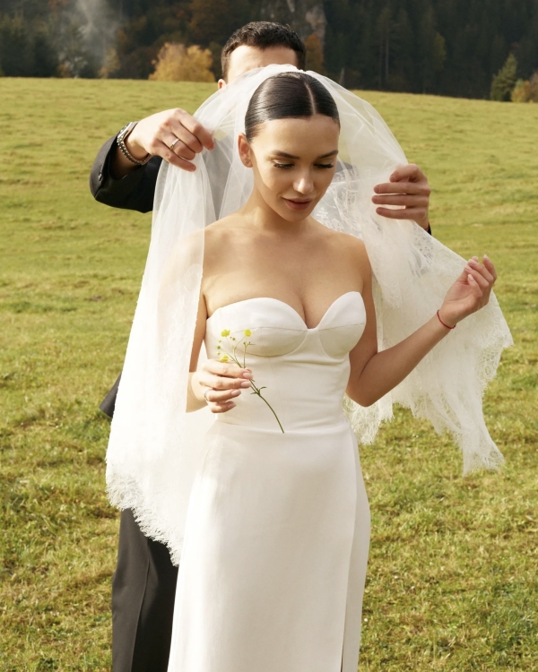 Какие свадебные платья выбрать девушкам с большой