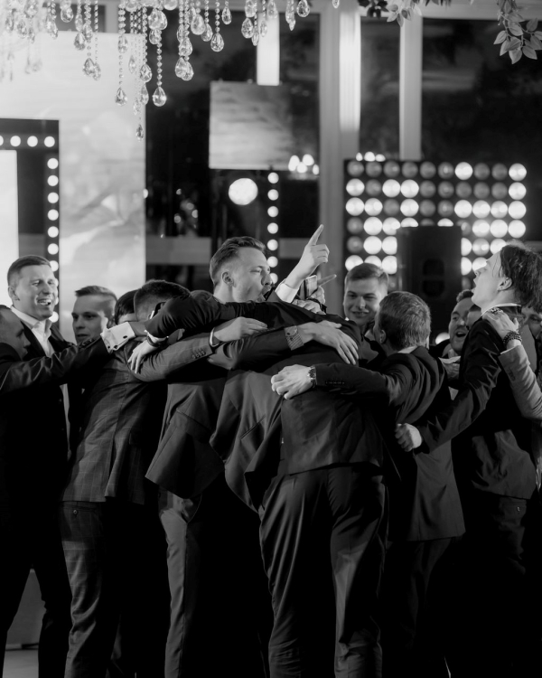 Свадьба с яркой флористикой  от агентства