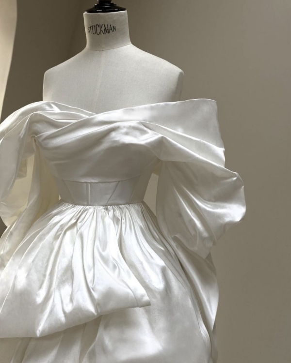 Какие свадебные платья выбрать девушкам с большой