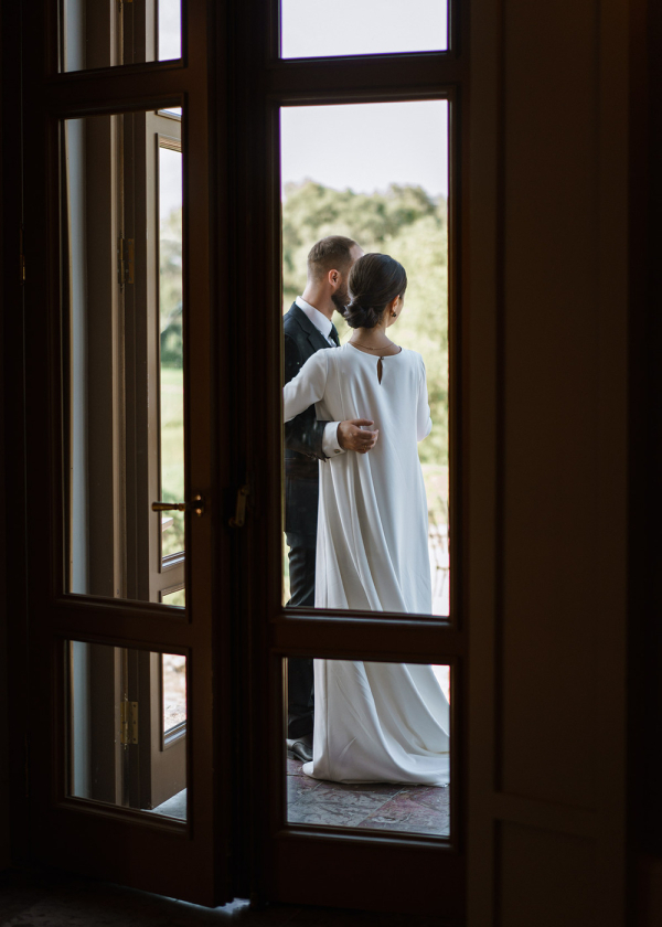 Лаконичные платья для росписи в ЗАГСе