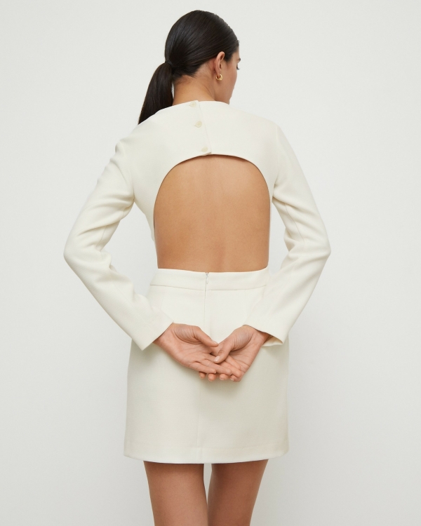 Лаконичные платья для росписи в ЗАГСе