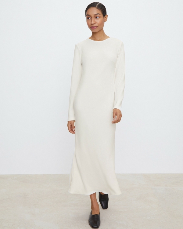 Лаконичные платья для росписи в ЗАГСе