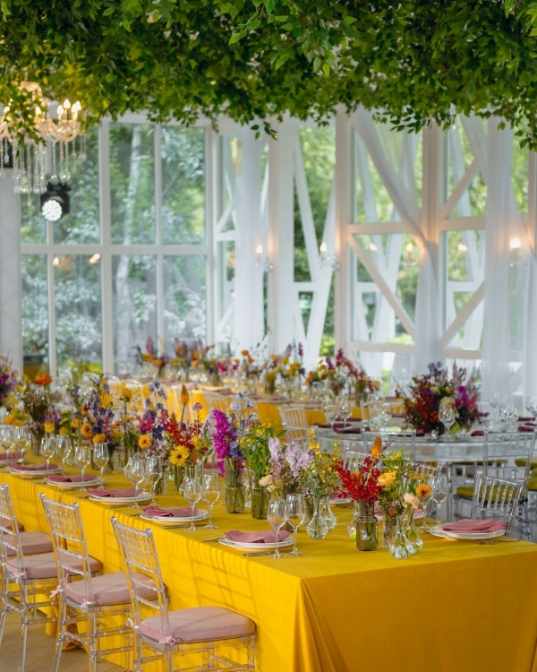 Свадьба с яркой флористикой  от агентства