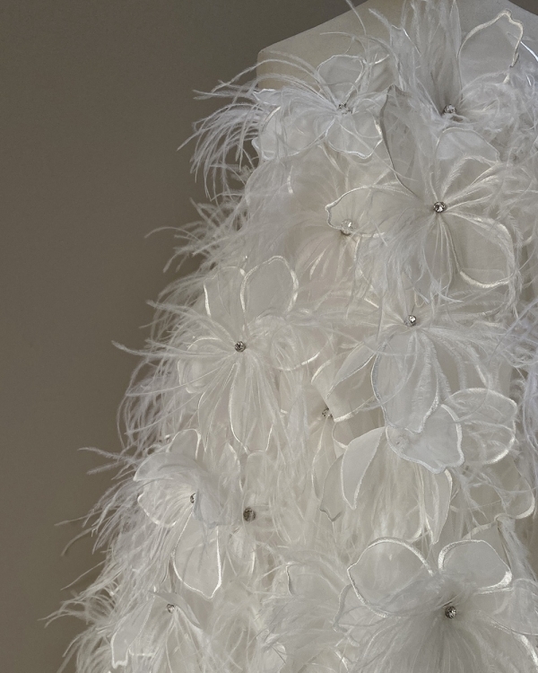 Свадебные платья-мини: как выбрать и где купить