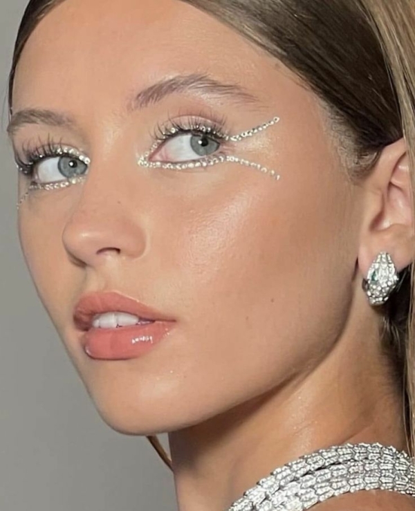 Актуальный свадебный макияж глаз 2022